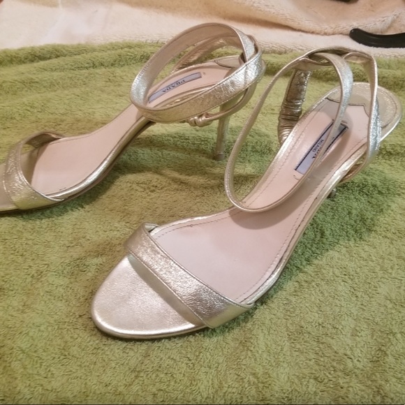 Prada gold strapy heel size 8.5 - Picture 4 of 4
